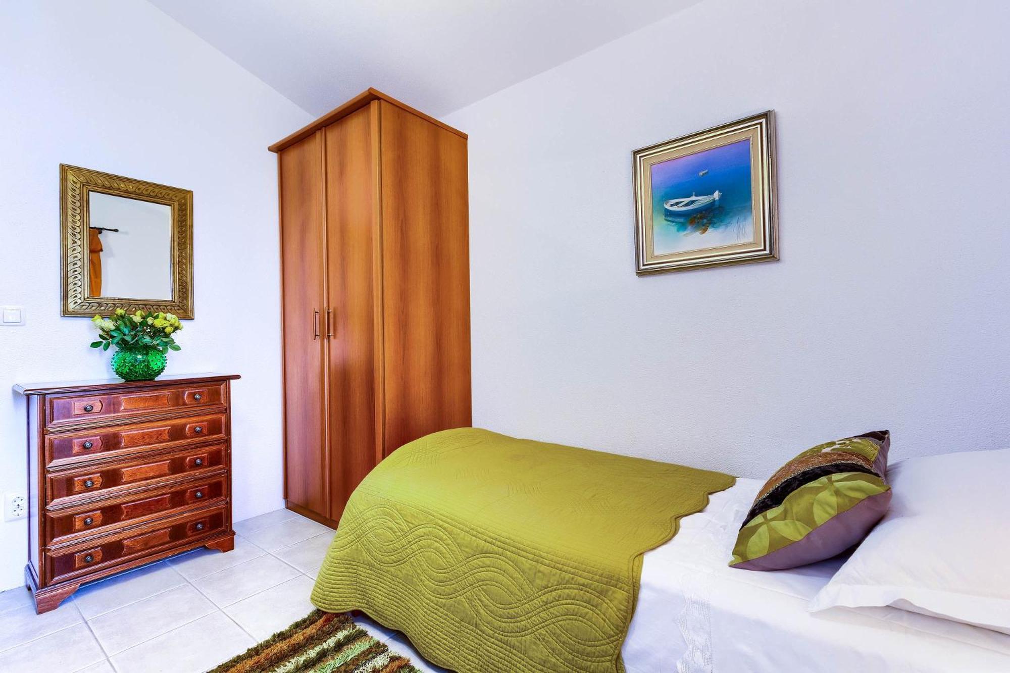 Family friendly seaside apartments Rogoznica - 2010 Habitación foto